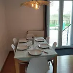 度假居 L Etablissement Gold Propose 1 Maison 80m2 Avec Terrain 500m2 Parking Prive A 4 Min Du Port Artificiel D Arromanches Services Accueil Personnalise Lits Faits Serviettes Menage Netflix Wifi Sur Veloroute