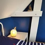 度假居 L Etablissement Gold Propose 1 Maison 80m2 Avec Terrain 500m2 Parking Prive A 4 Min Du Port Artificiel D Arromanches Services Accueil Personnalise Lits Faits Serviettes Menage Netflix Wifi Sur Veloroute *