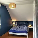 L Etablissement Gold Propose 1 Maison 80m2 Avec Terrain 500m2 Parking Prive A 4 Min Du Port Artificiel D Arromanches Services Accueil Personnalise Lits Faits Serviettes Menage Netflix Wifi Sur Veloroute 度假居 *