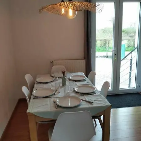 Σπίτι διακοπών L Etablissement Gold Propose 1 Maison 80m2 Avec Terrain 500m2 Parking Prive A 4 Min Du Port Artificiel D Arromanches Services Accueil Personnalise Lits Faits Serviettes Menage Netflix Wifi Sur Veloroute