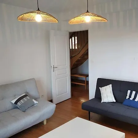 Holiday home L Etablissement Gold Propose 1 , Maison 80m2 Avec Terrain 500m2, Parking Prive A 4 Min Du Port Artificiel D Arromanches, Services Accueil Personnalise, Lits Faits, Serviettes, Menage, Netflix, Wifi