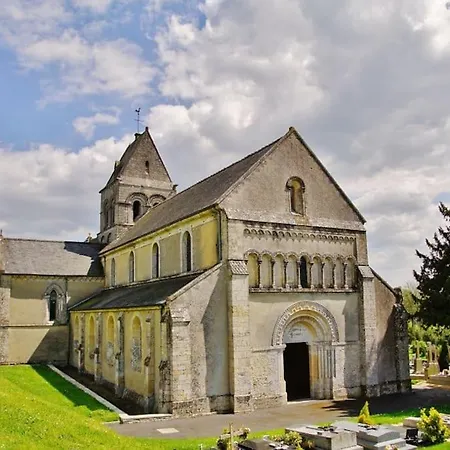 L Etablissement Gold Propose 1 , Maison 80m2 Avec Terrain 500m2, Parking Prive A 4 Min Du Port Artificiel D Arromanches, Services Accueil Personnalise, Lits Faits, Serviettes, Menage, Netflix, Wifi Holiday home *