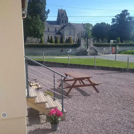 L Etablissement Gold Propose 1 Maison 80m2 Avec Terrain 500m2 Parking Prive A 4 Min Du Port Artificiel D Arromanches Services Accueil Personnalise Lits Faits Serviettes Menage Netflix Wifi Sur Veloroute 度假居
