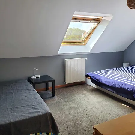 L Etablissement Gold Propose 1 , Maison 80m2 Avec Terrain 500m2, Parking Prive A 4 Min Du Port Artificiel D Arromanches, Services Accueil Personnalise, Lits Faits, Serviettes, Menage, Netflix, Wifi Hébergement de vacances Ryes