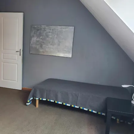 L Etablissement Gold Propose 1 , Maison 80m2 Avec Terrain 500m2, Parking Prive A 4 Min Du Port Artificiel D Arromanches, Services Accueil Personnalise, Lits Faits, Serviettes, Menage, Netflix, Wifi Hébergement de vacances